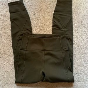 Lululemon in movement leggings